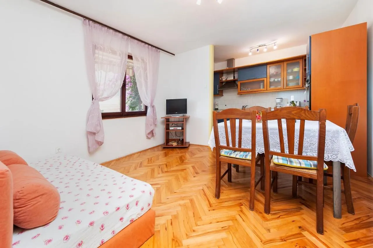 Up To 5 People,Near Beach And Centre Hotel Rovinj