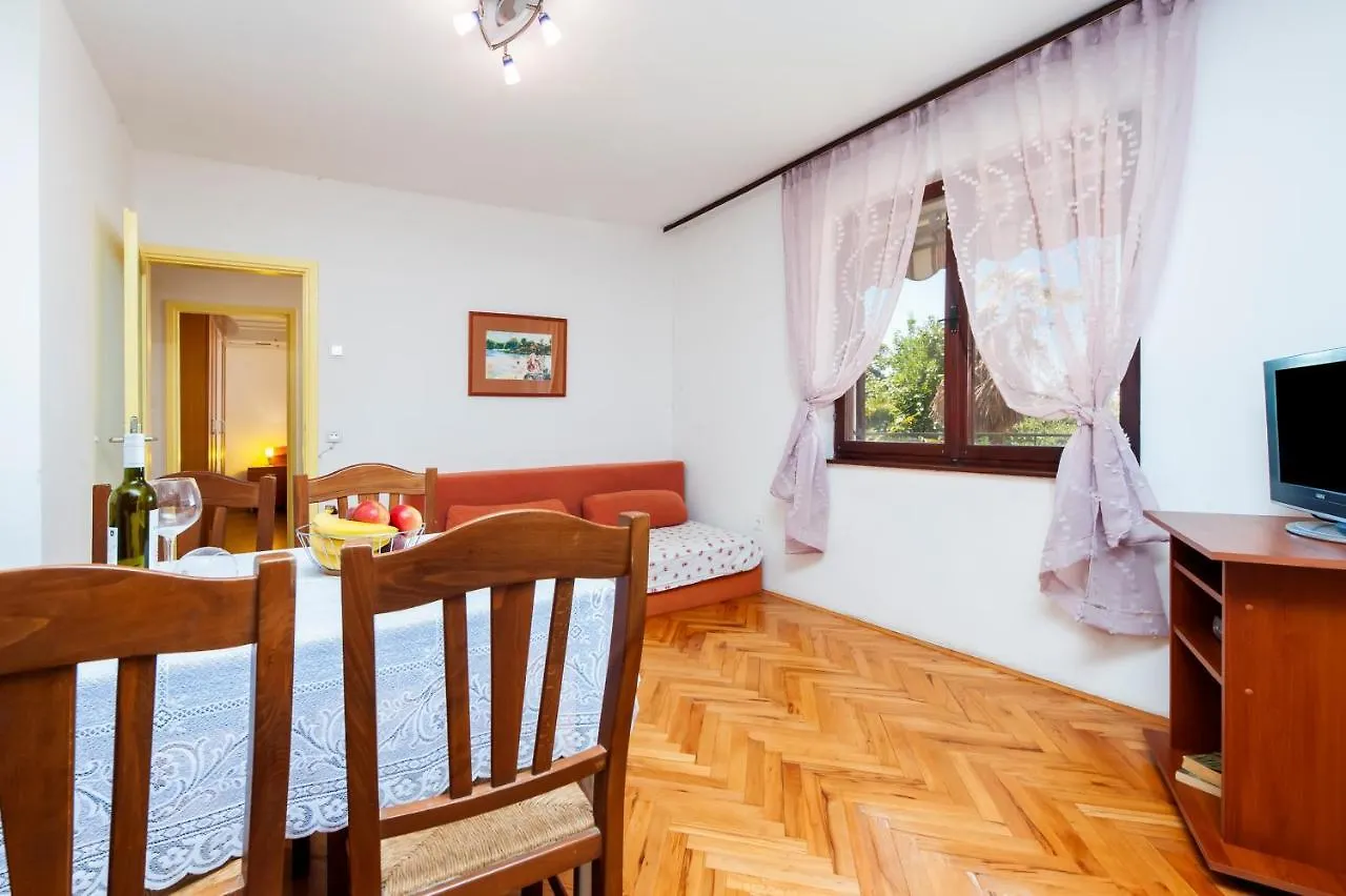 Up To 7 People,Near Beach And Centre Rovinj 0*,