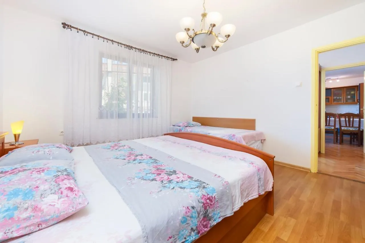 Up To 5 People,Near Beach And Centre Hotel Rovinj 0*,
