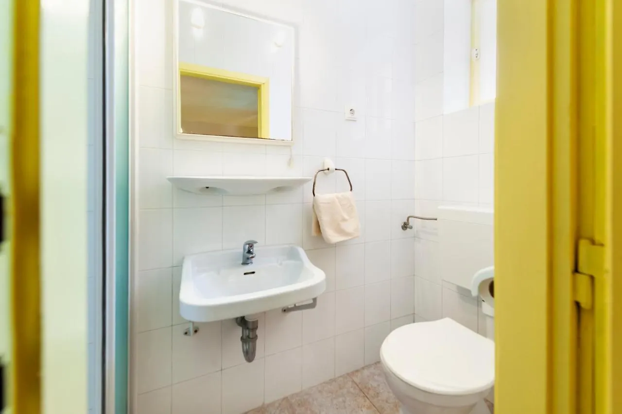 Up To 5 People,Near Beach And Centre Hotel Rovinj
