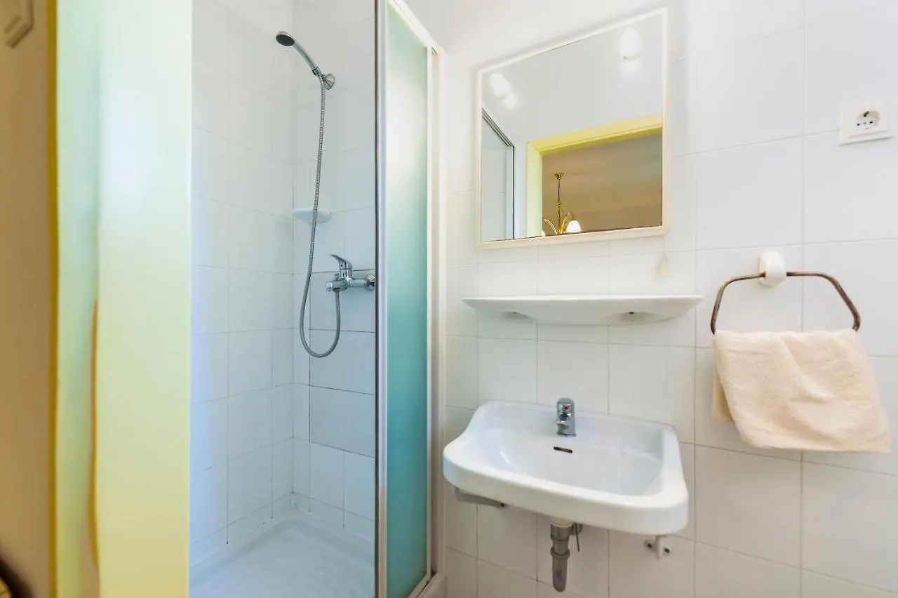 Guest house Up To 5 People,Near Beach And Centre Hotel Rovinj Croatia